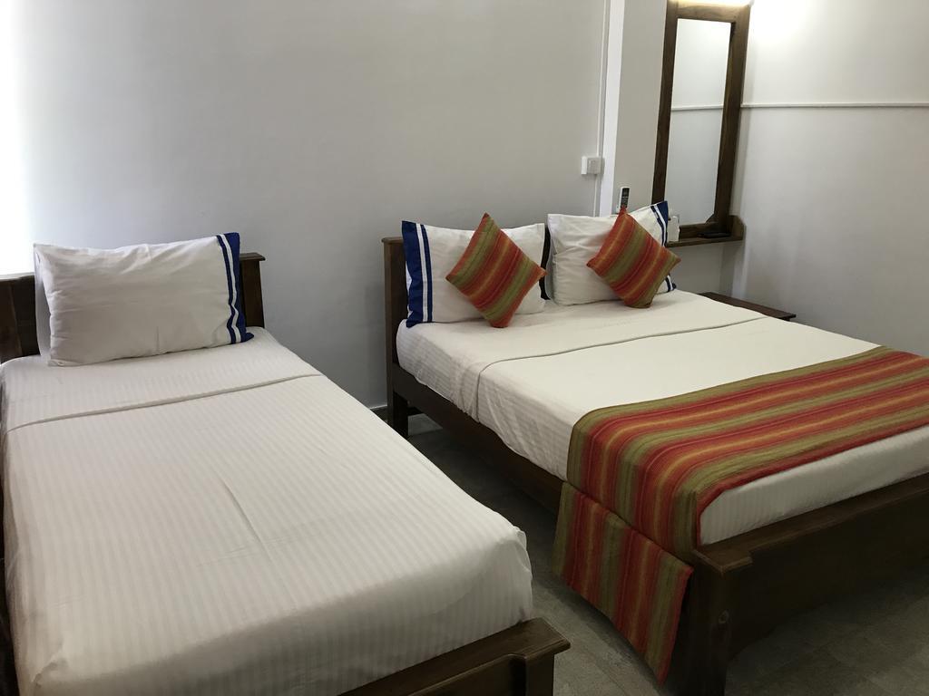 Diamond Lake Tourist Rest Anuradhapura Exterior photo